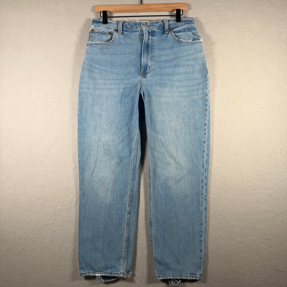 Abercrombie & Fitch Curve Love Ultra High Rise Ankle Straight Jeans 31/12R Light